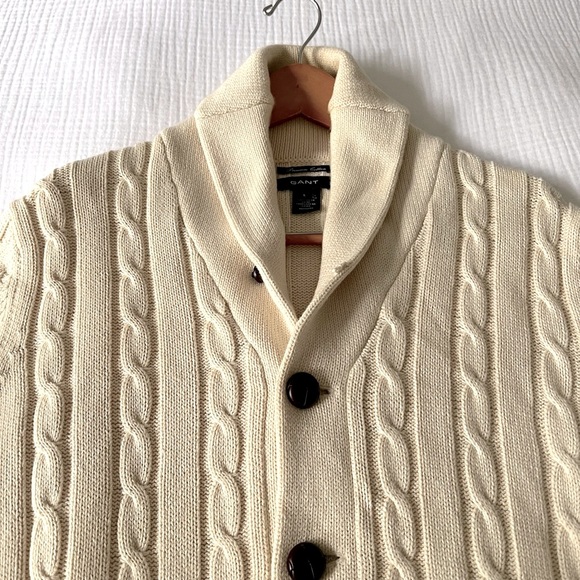 GANT Chunky Shawl Collar Cable Knit Cotton Cardigan - Picture 3 of 7